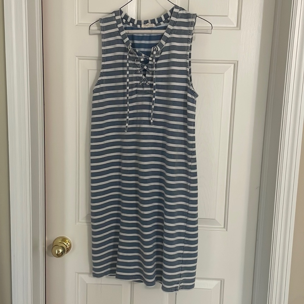 Jane and Delancey size small blue and white dress